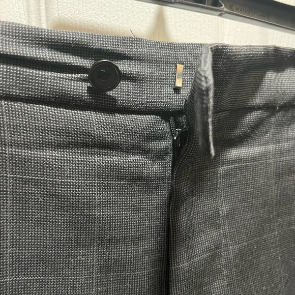 Men’s Suit - Picture 9 of 9